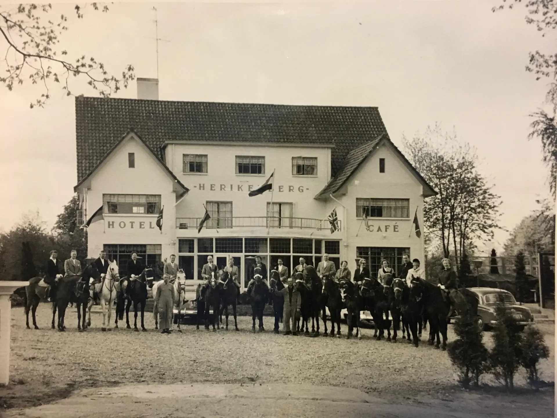 Herikerberg_rond_1940_Hotel_Herikerberg_Paginabeheer_Over_ons_202107281837192[1]